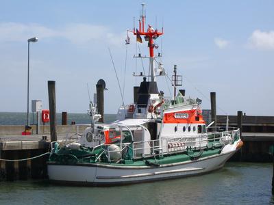 Boot mit Funkmasten